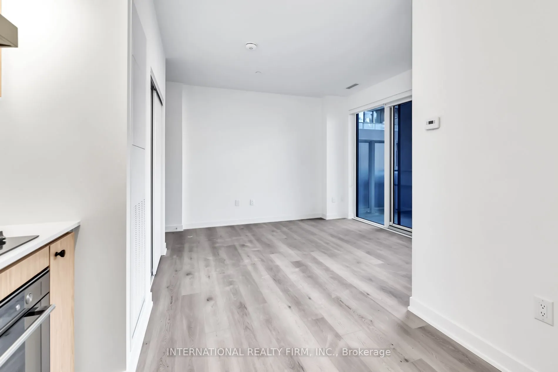 9 Tecumseth Street, #203
