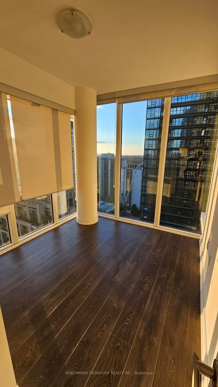 99 Broadway Avenue, #2810