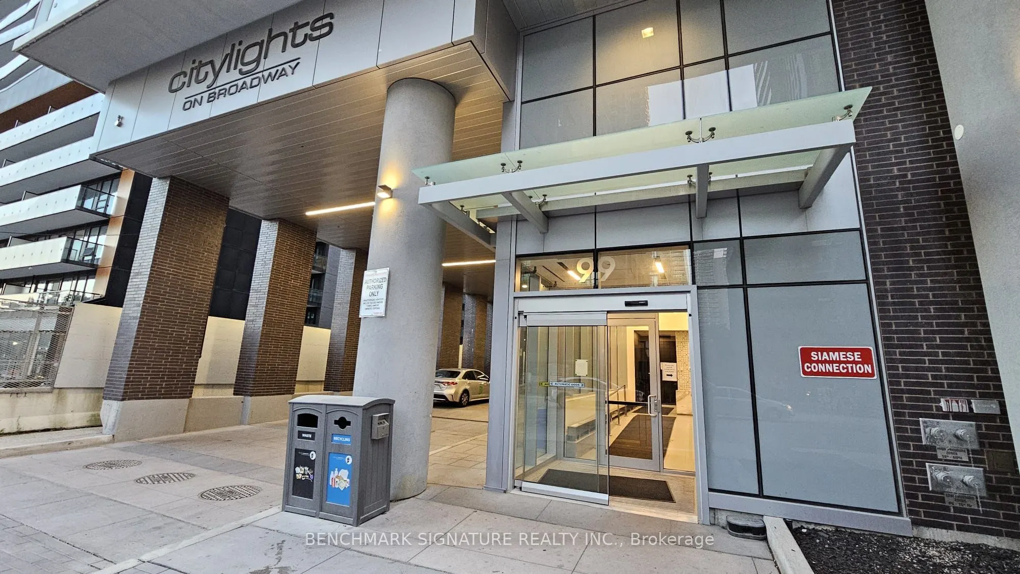 99 Broadway Avenue, #2810