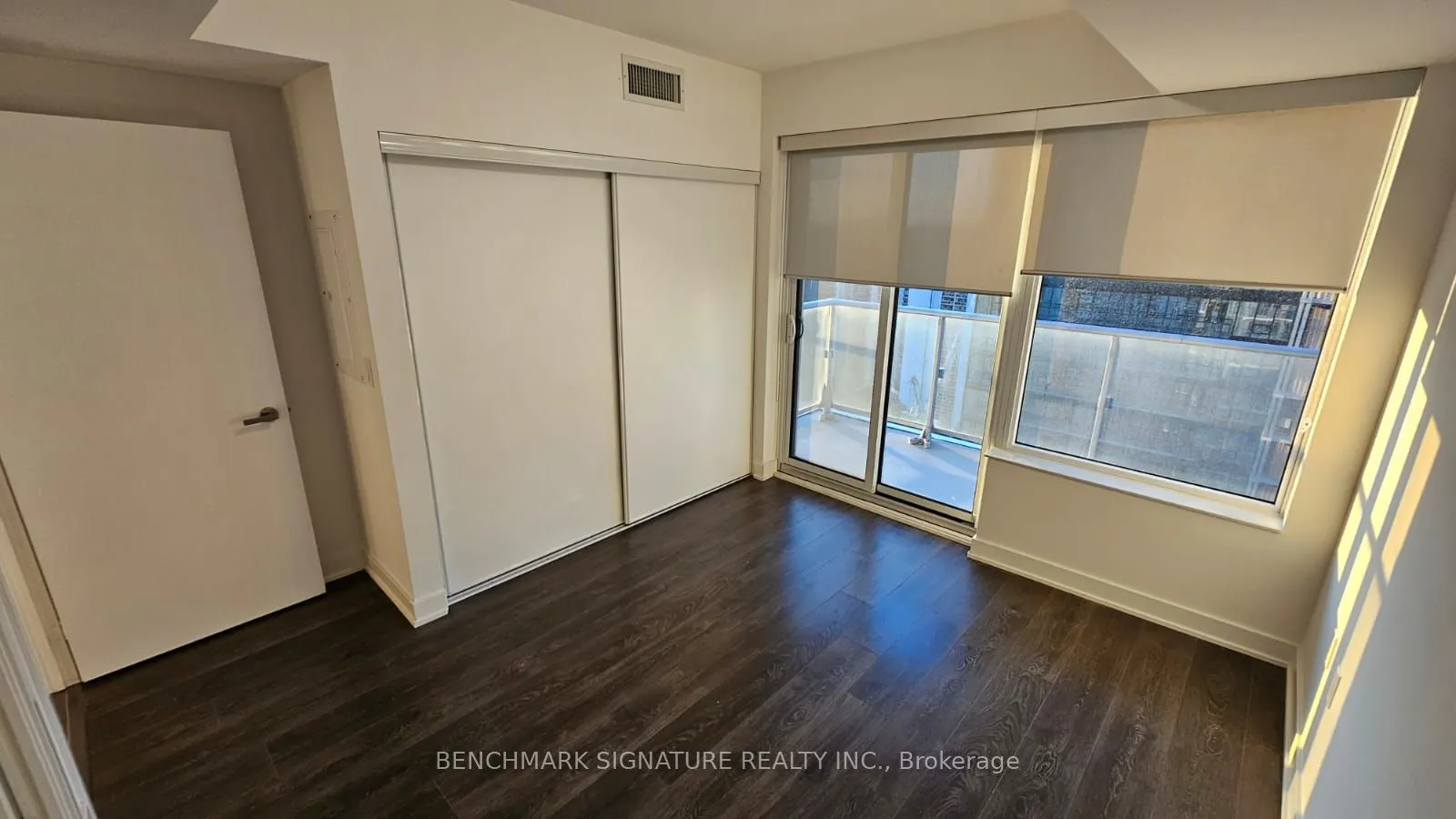 99 Broadway Avenue, #2810