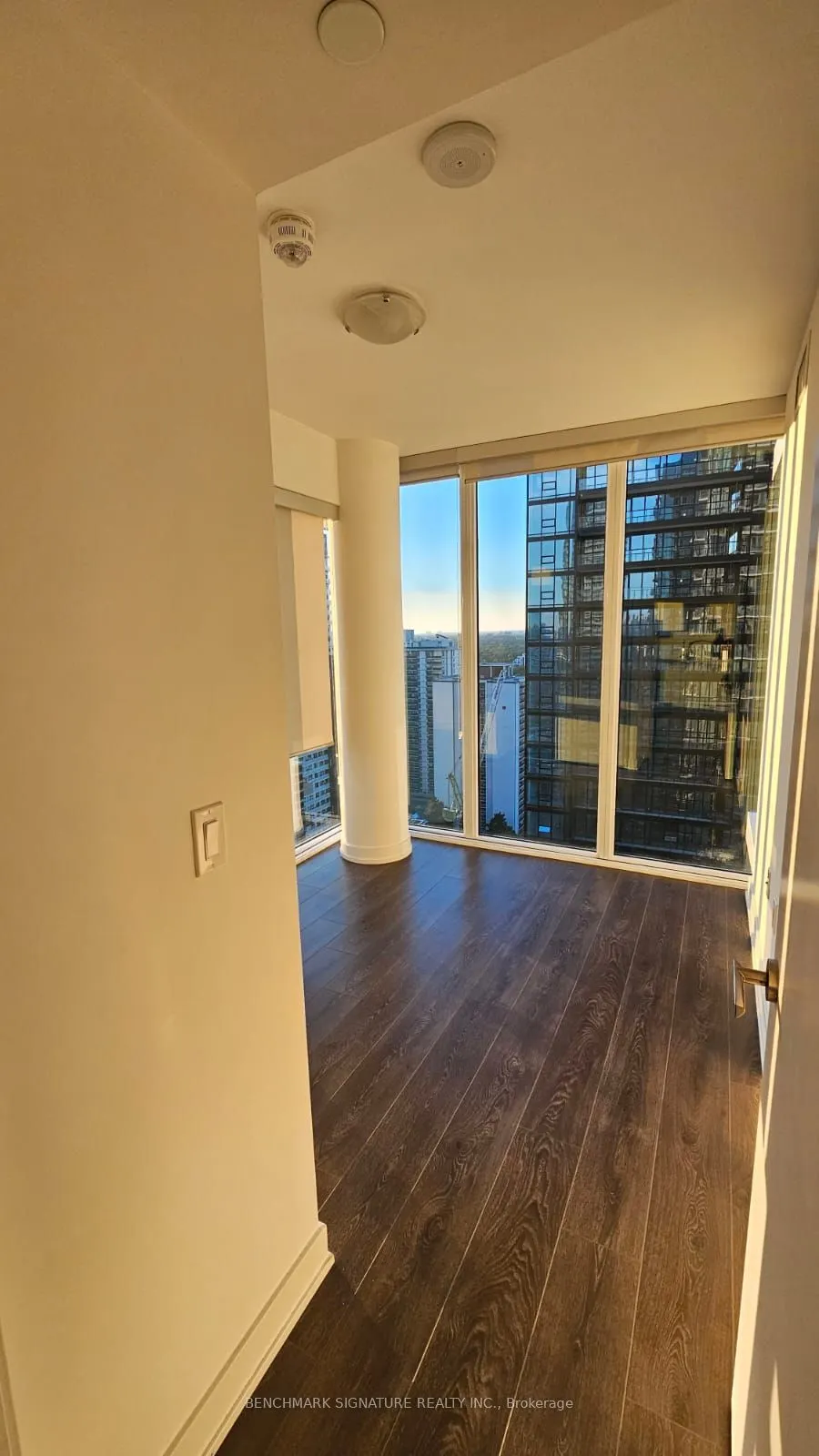 99 Broadway Avenue, #2810