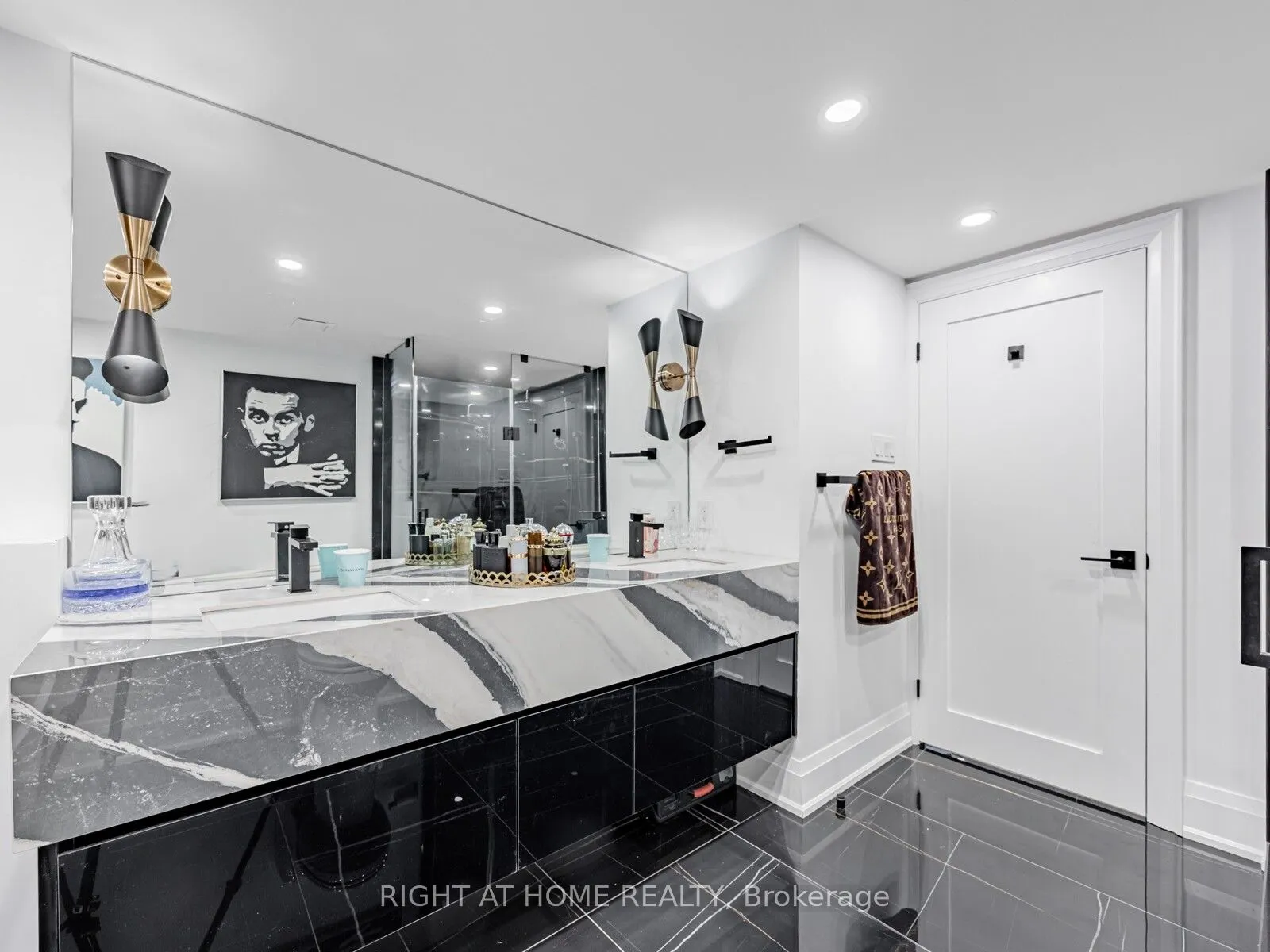 1166 Bay Street, #401