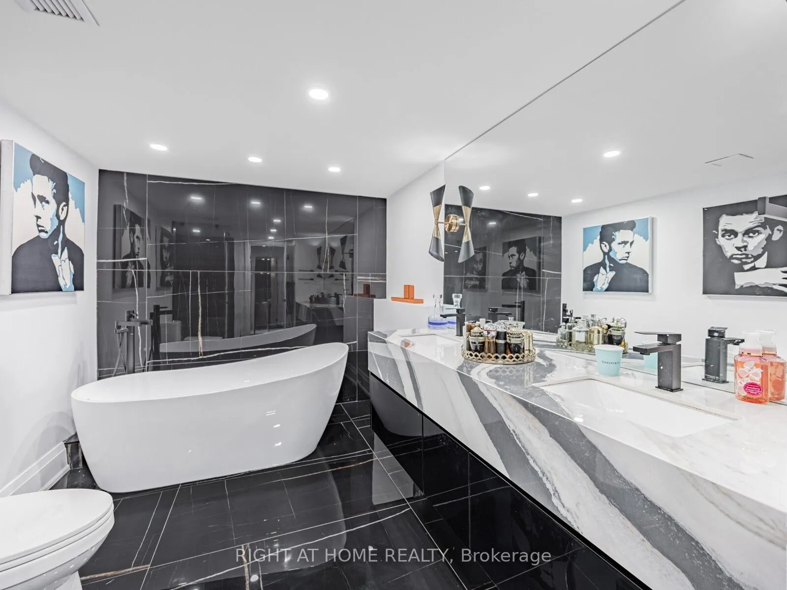 1166 Bay Street, #401