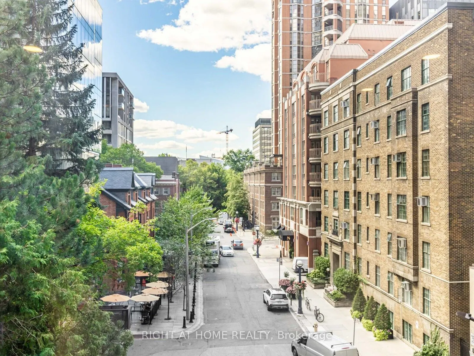 1166 Bay Street, #401