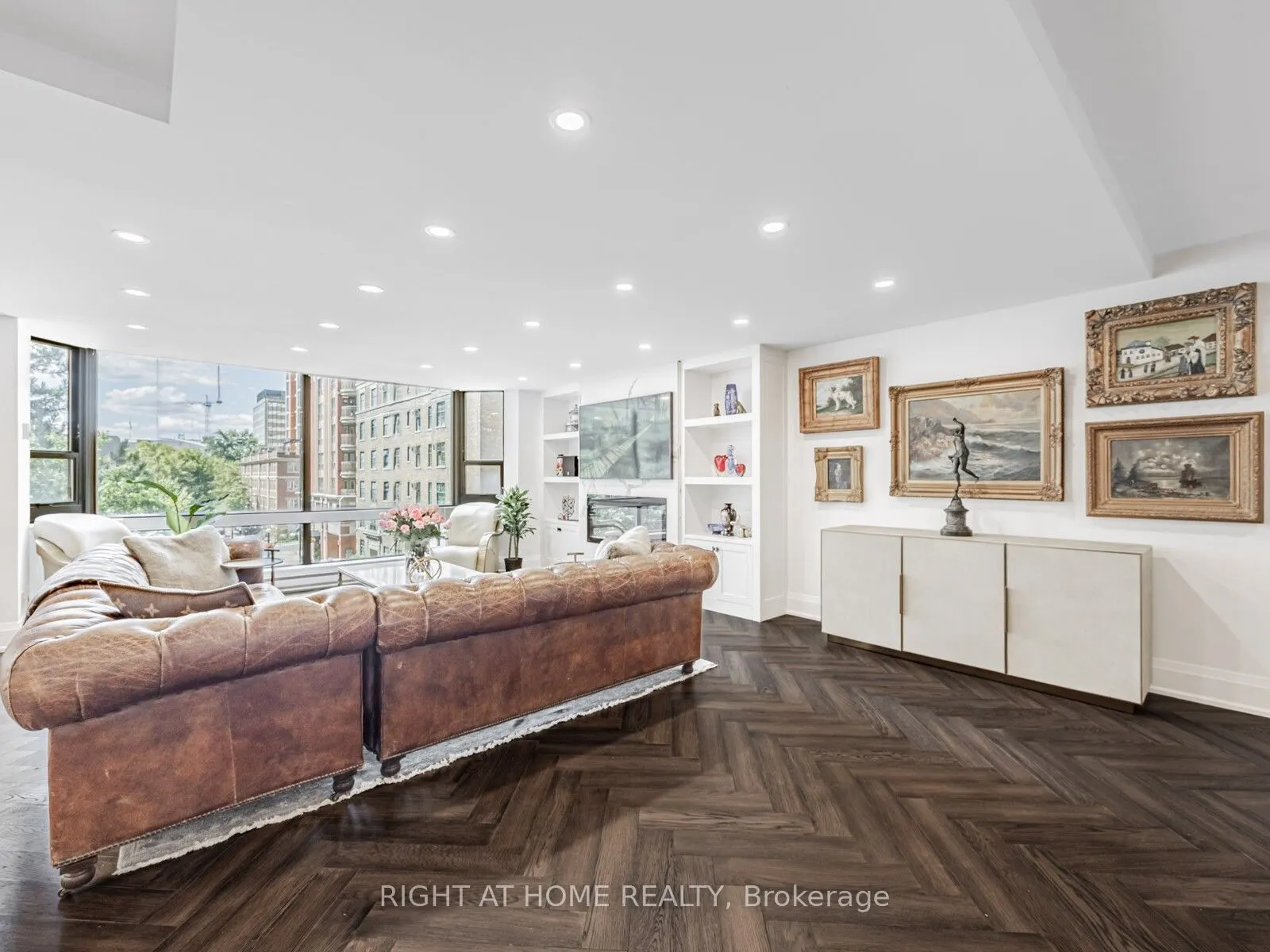 1166 Bay Street, #401