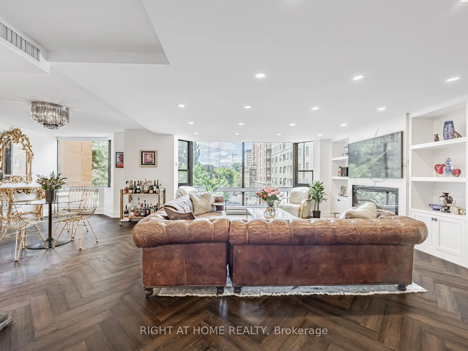 1166 Bay Street, #401