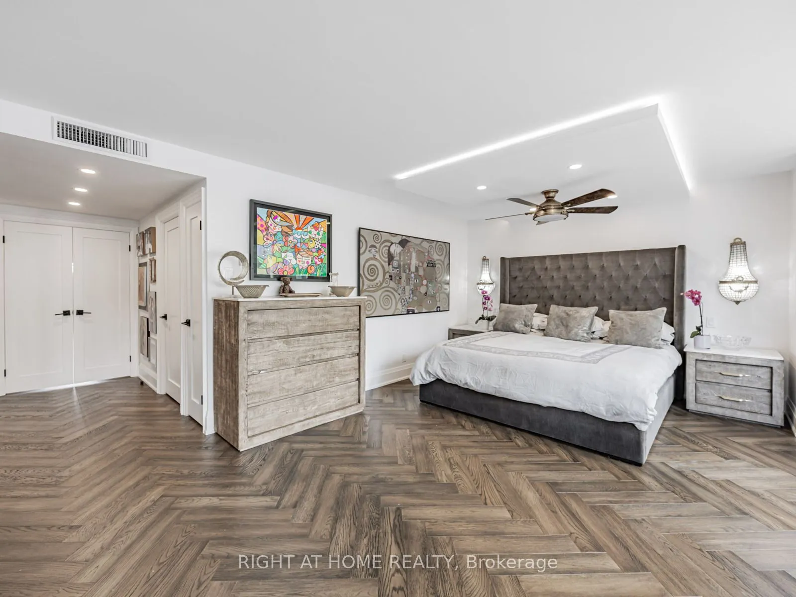 1166 Bay Street, #401