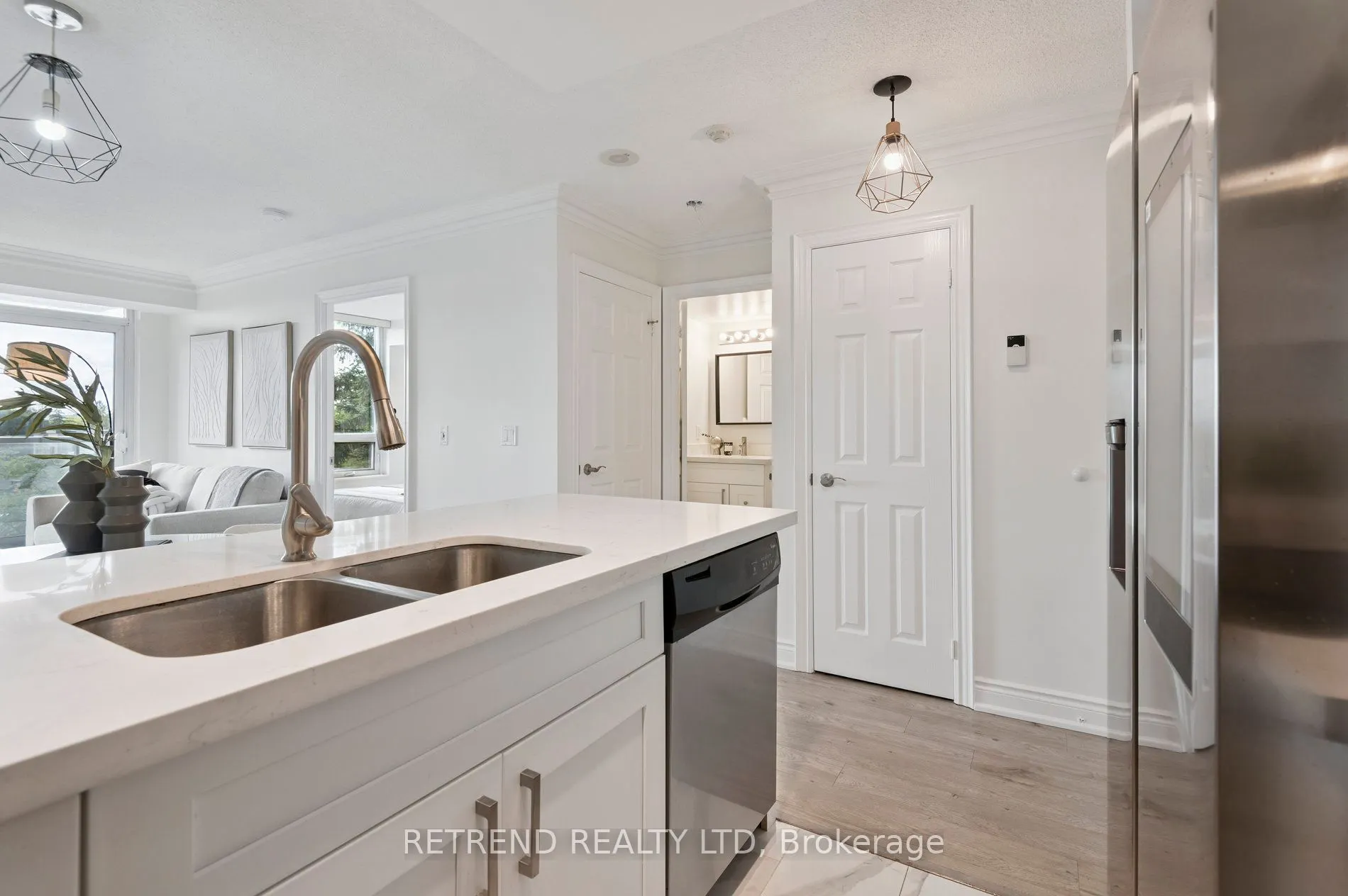 15 Greenview Avenue, #411