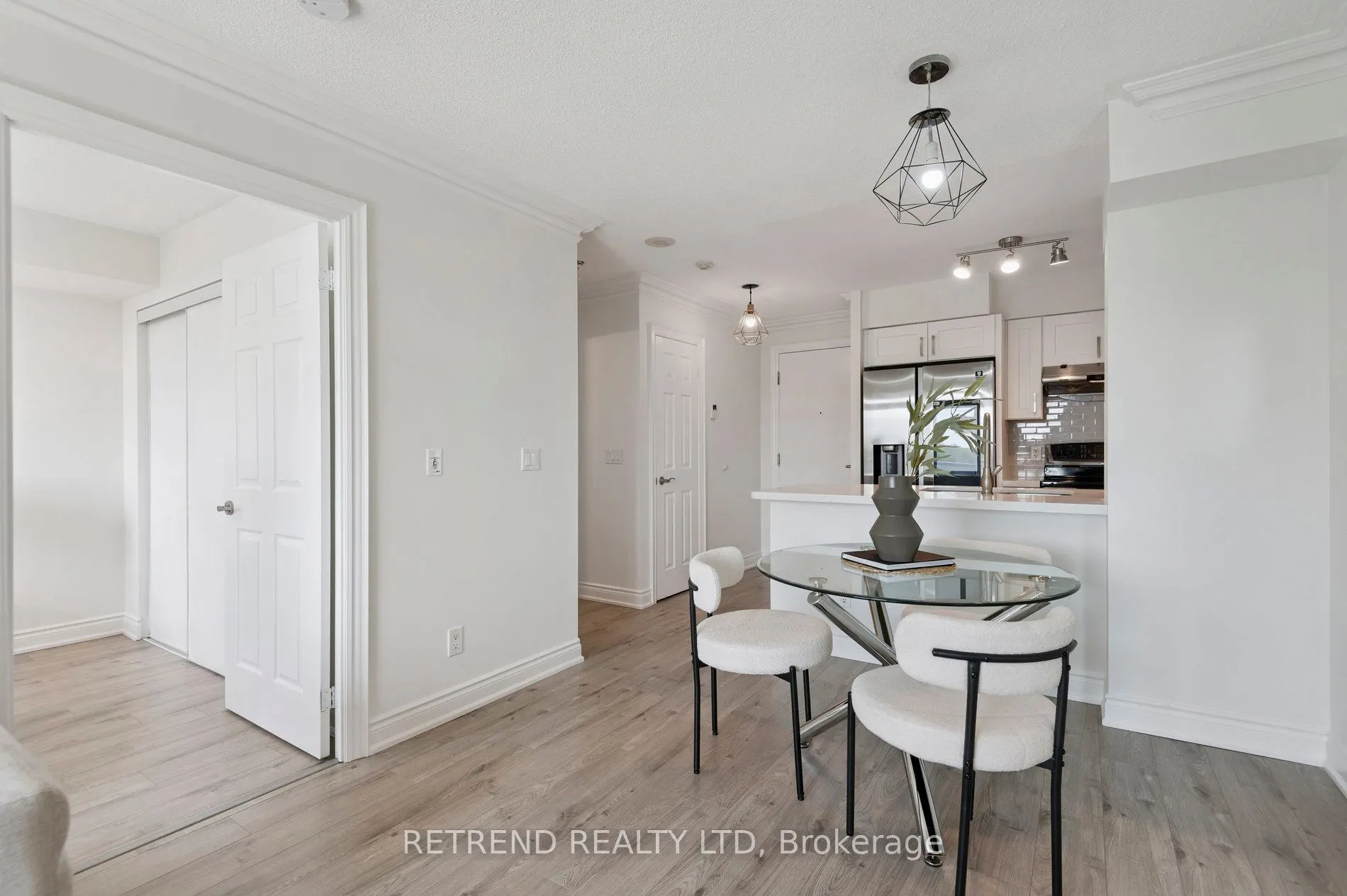 15 Greenview Avenue, #411