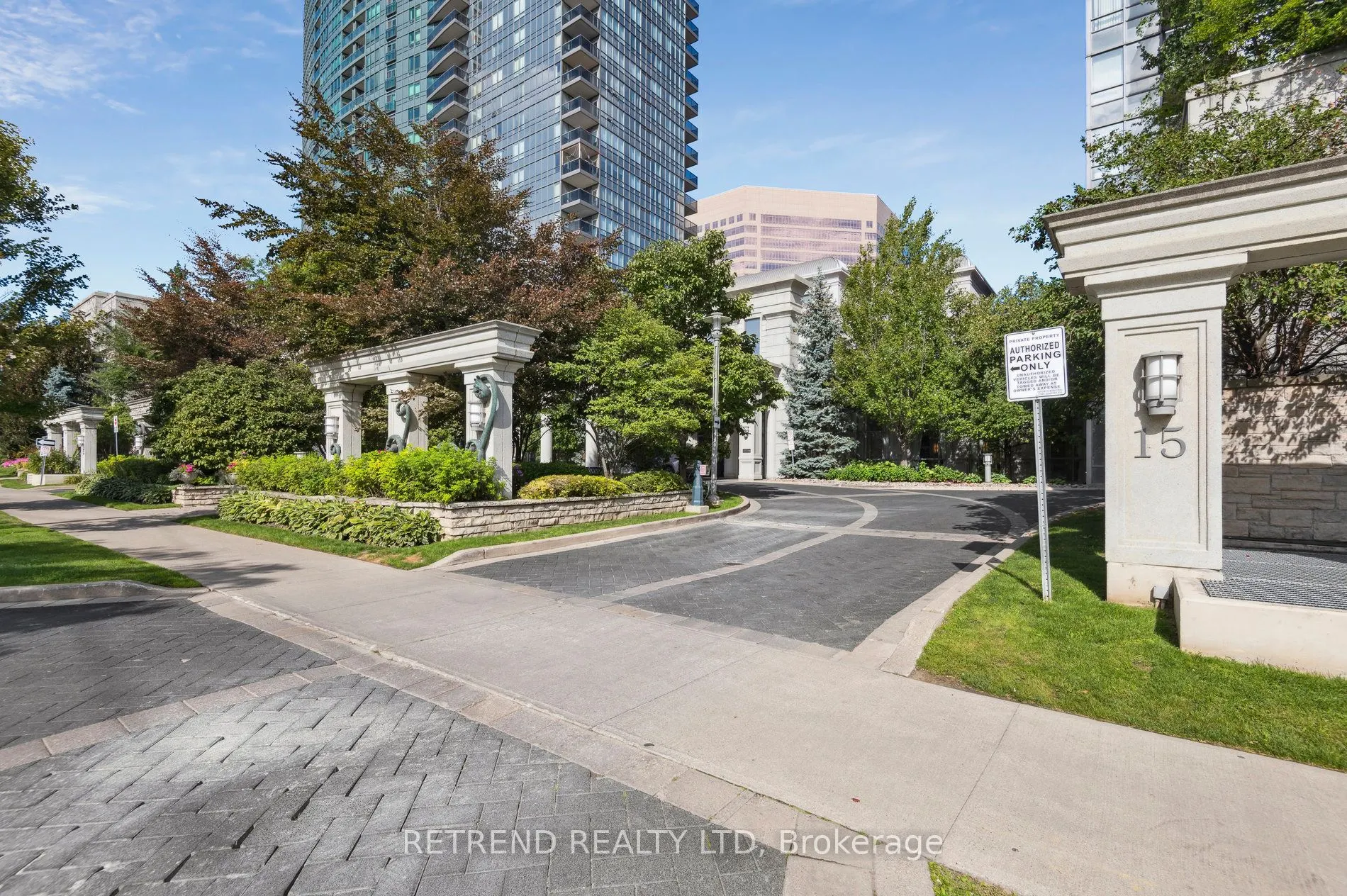 15 Greenview Avenue, #411