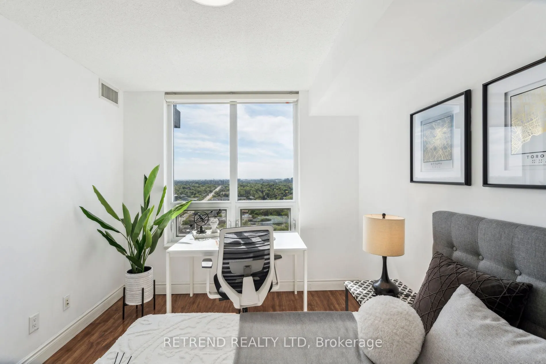 15 Greenview Avenue, #2111