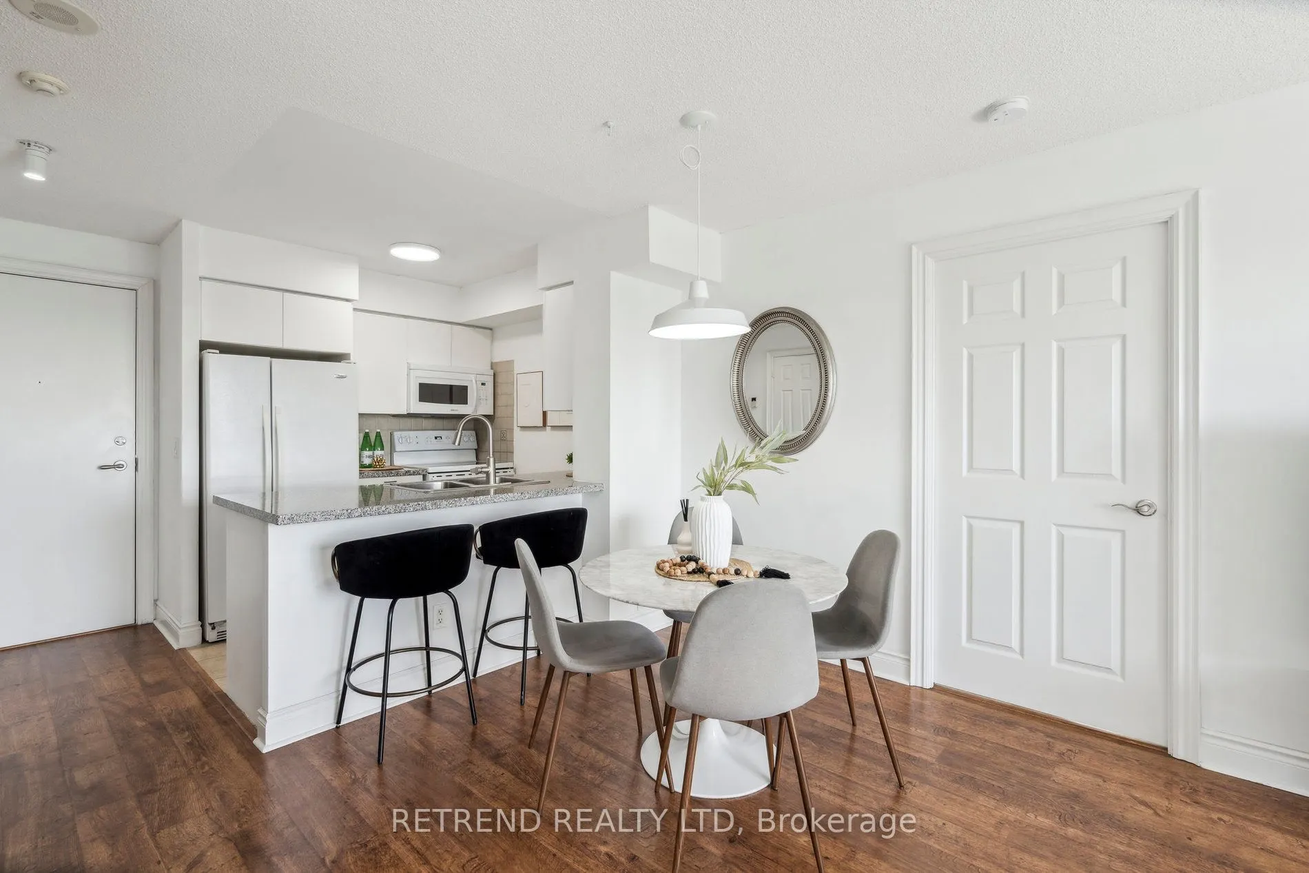 15 Greenview Avenue, #2111