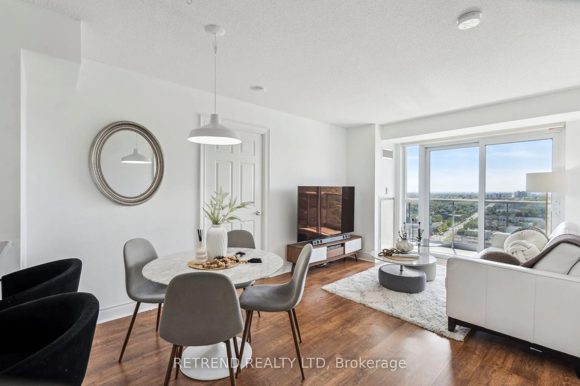 15 Greenview Avenue, #2111