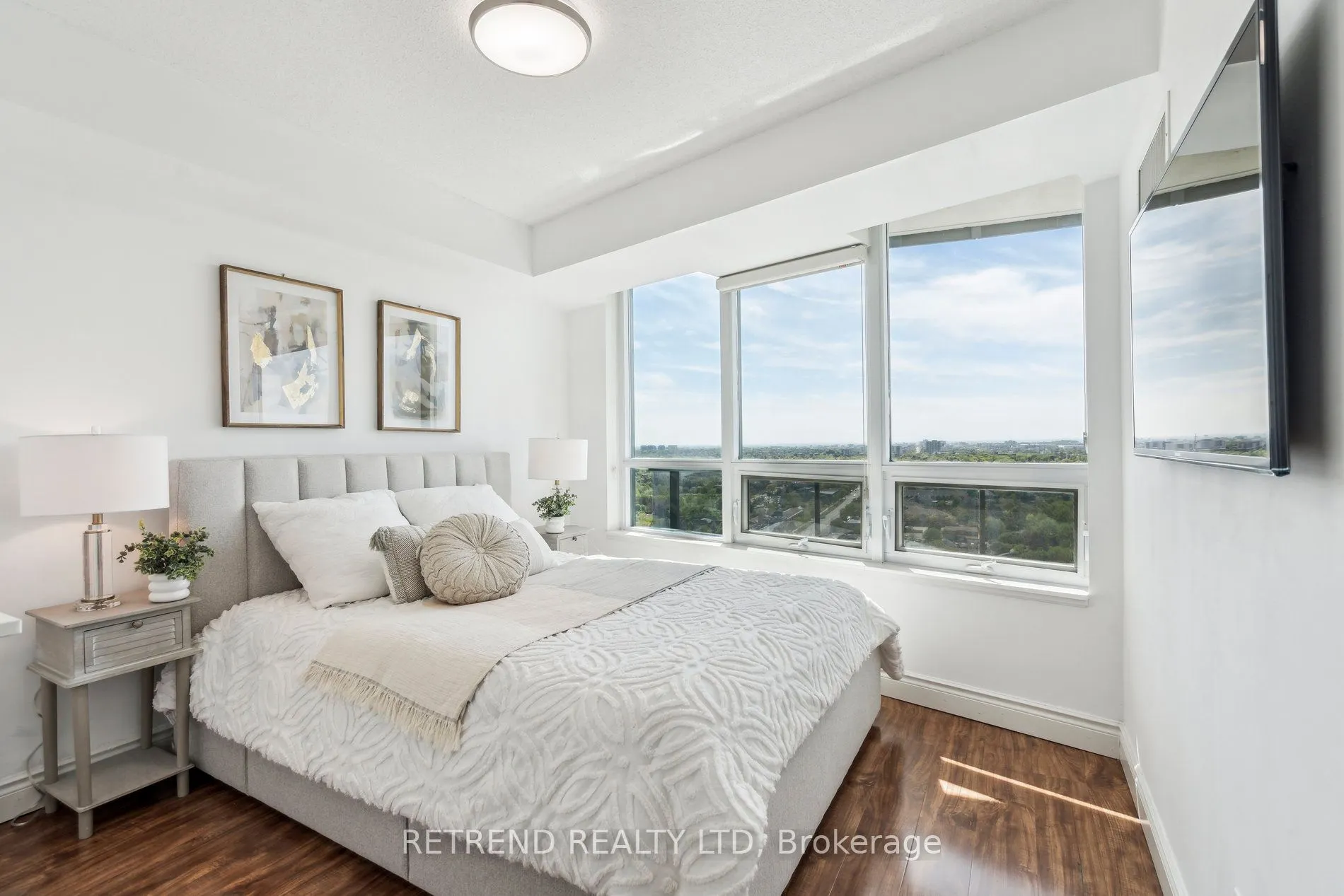 15 Greenview Avenue, #2111