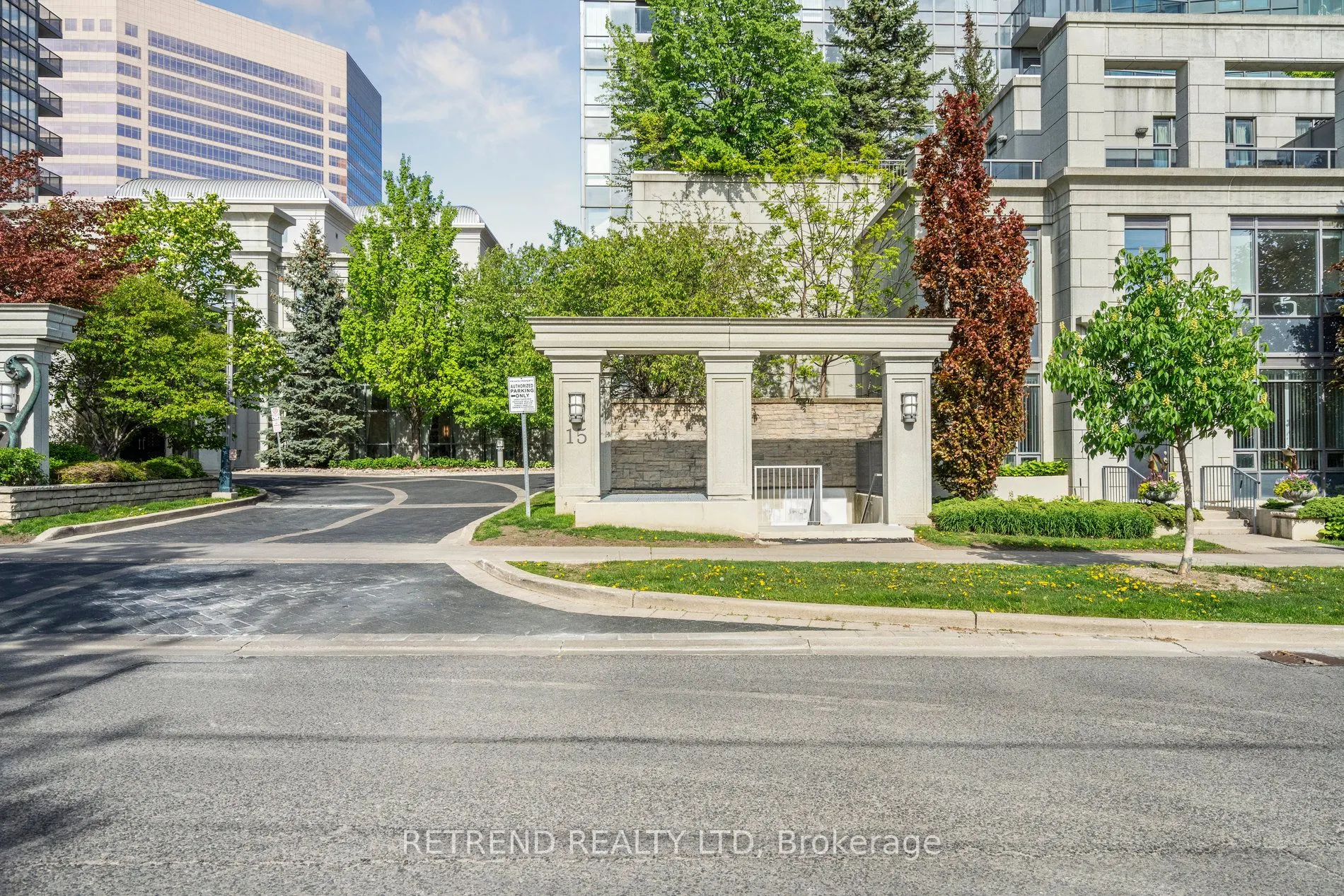 15 Greenview Avenue, #2111