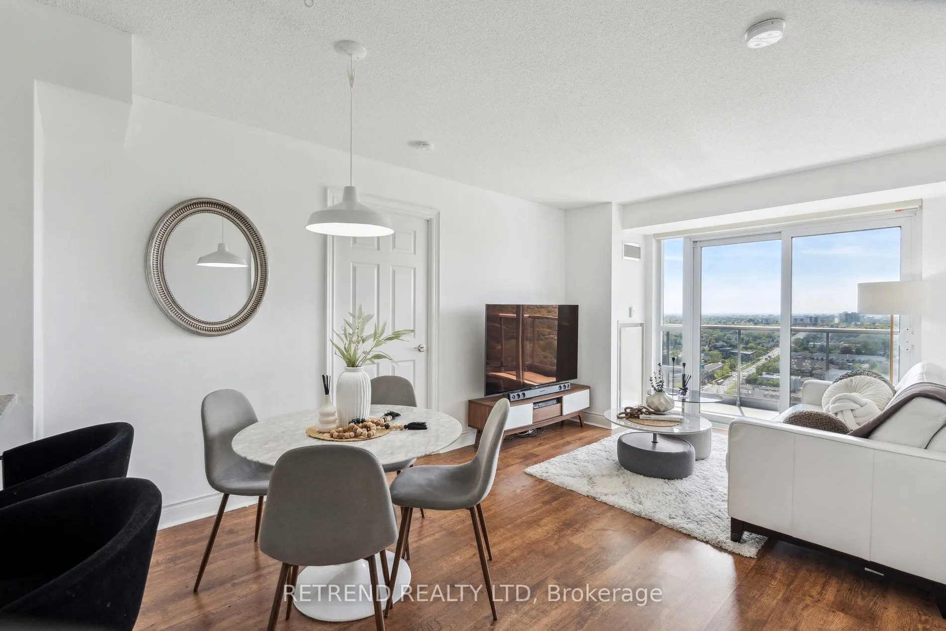 15 Greenview Avenue, #2111
