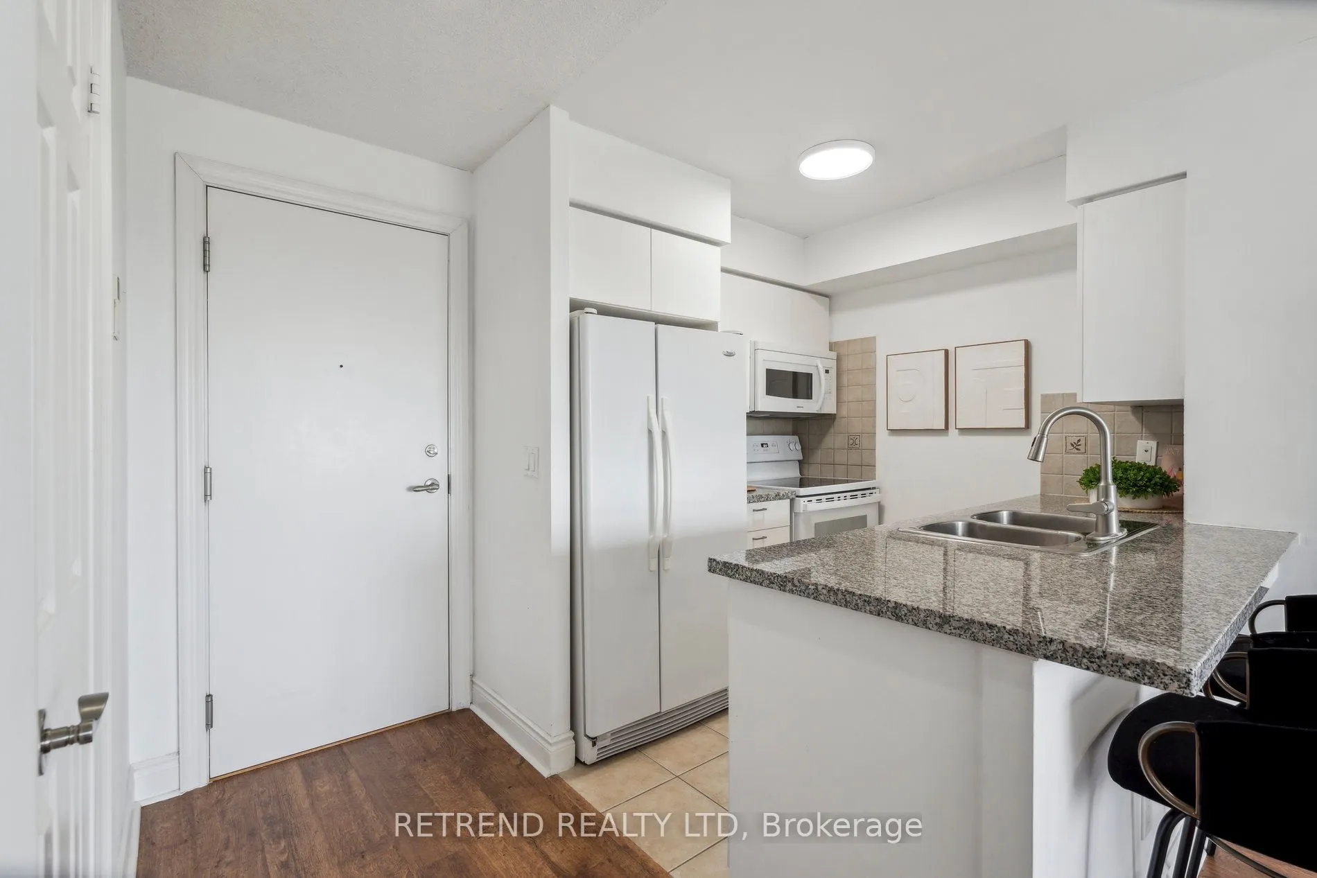 15 Greenview Avenue, #2111