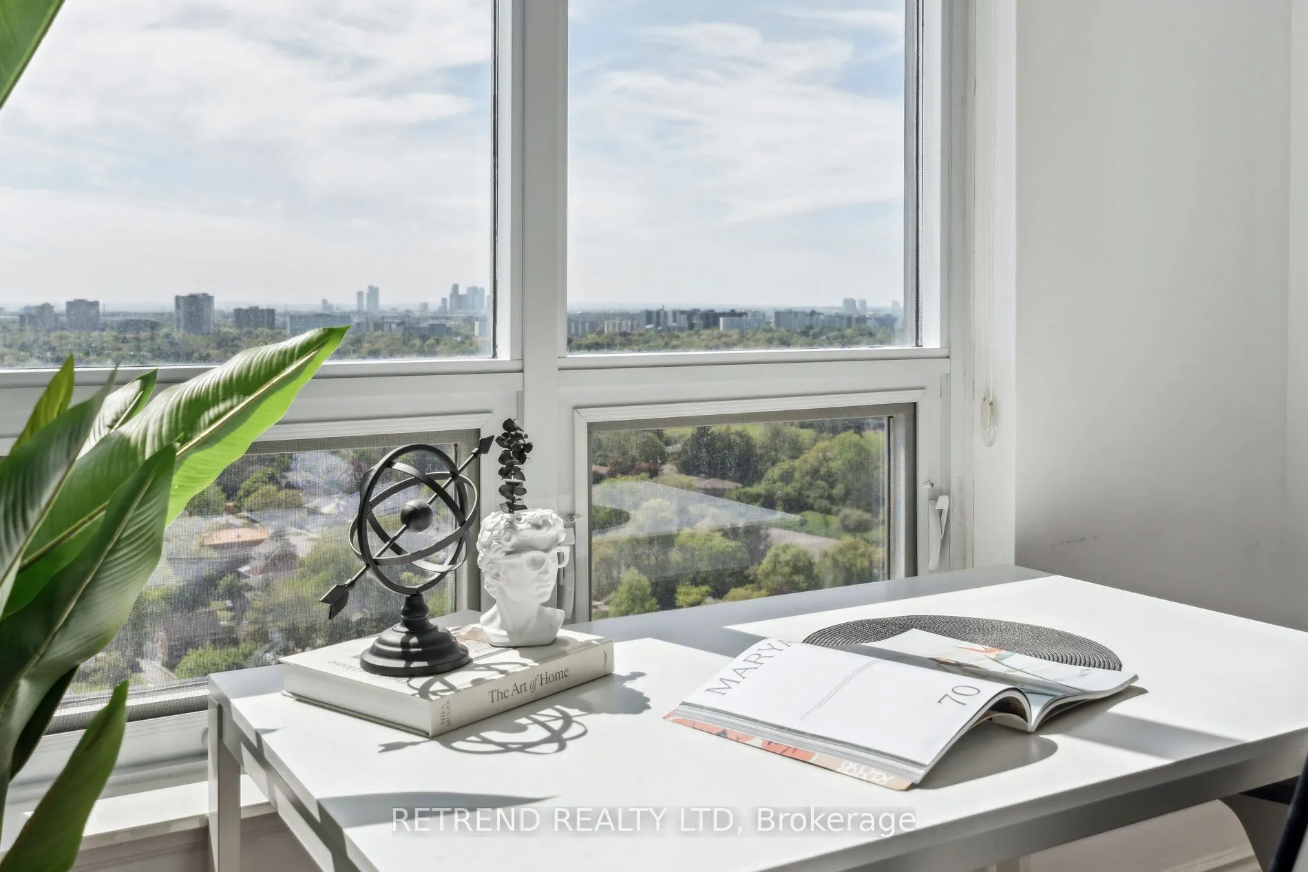 15 Greenview Avenue, #2111