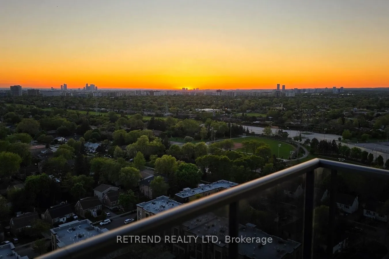 15 Greenview Avenue, #2111