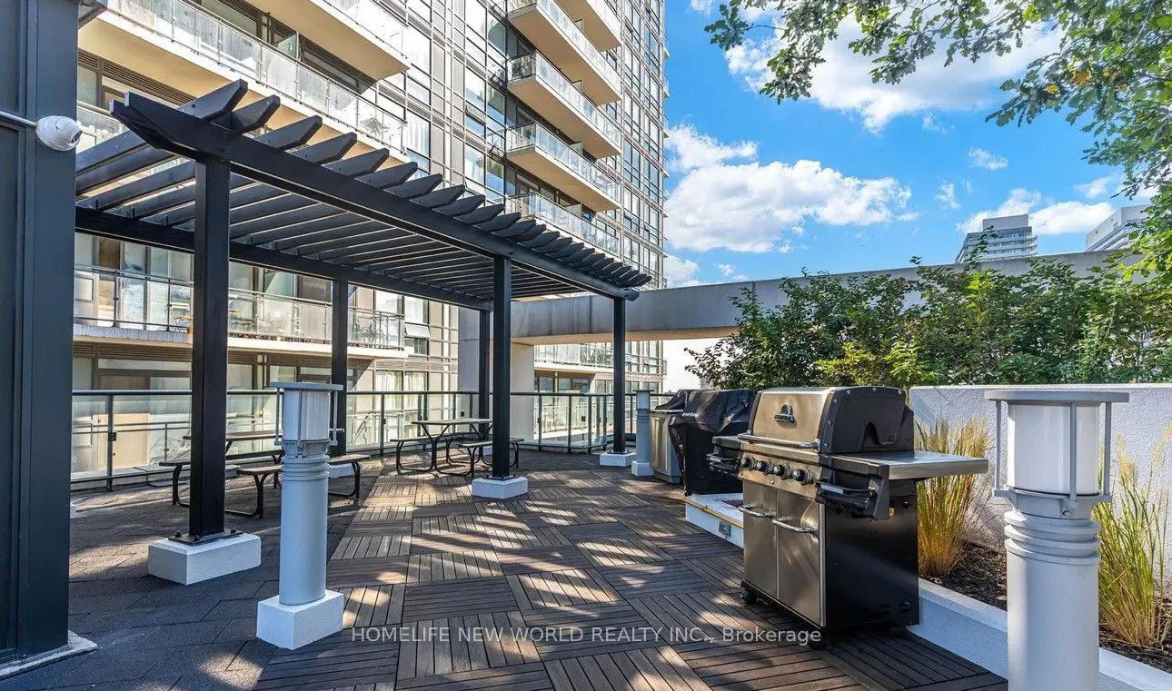 400 Adelaide Street E, #815