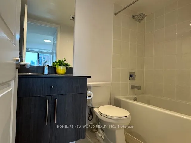 400 Adelaide Street E, #815