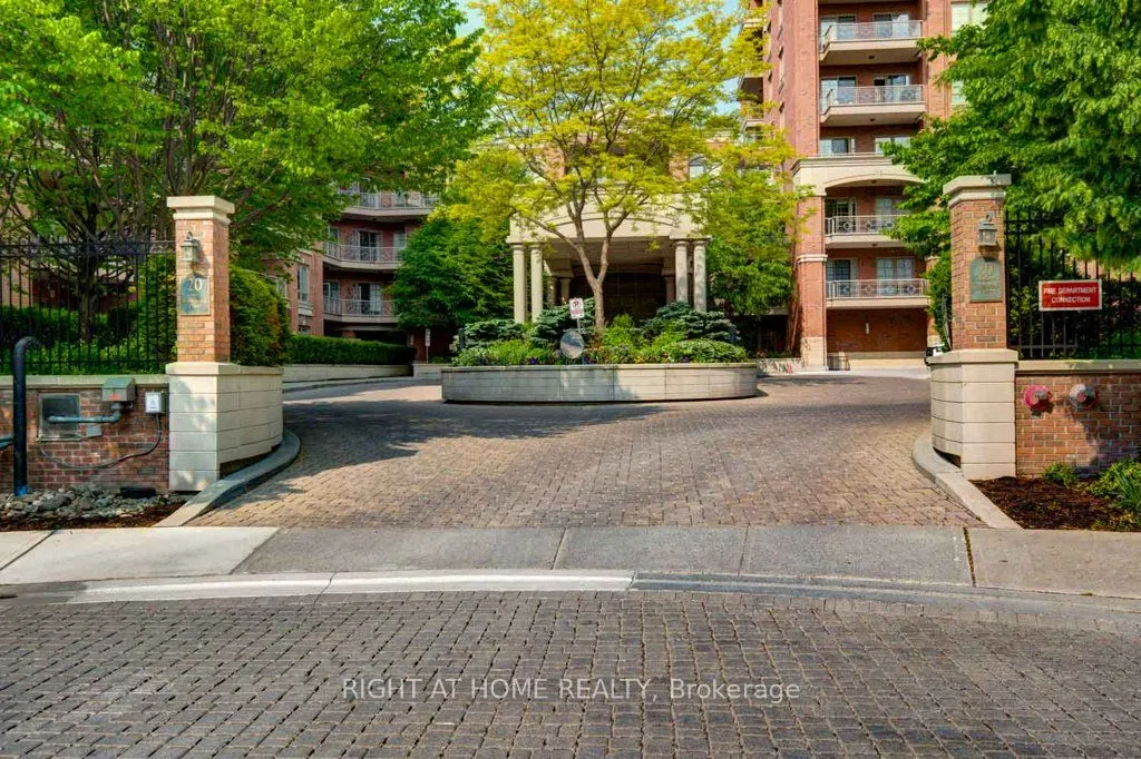 20 Burkebrook Place, #216