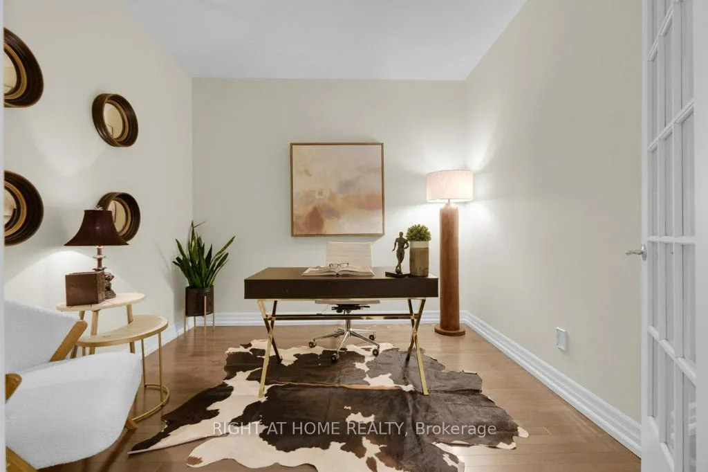 20 Burkebrook Place, #216