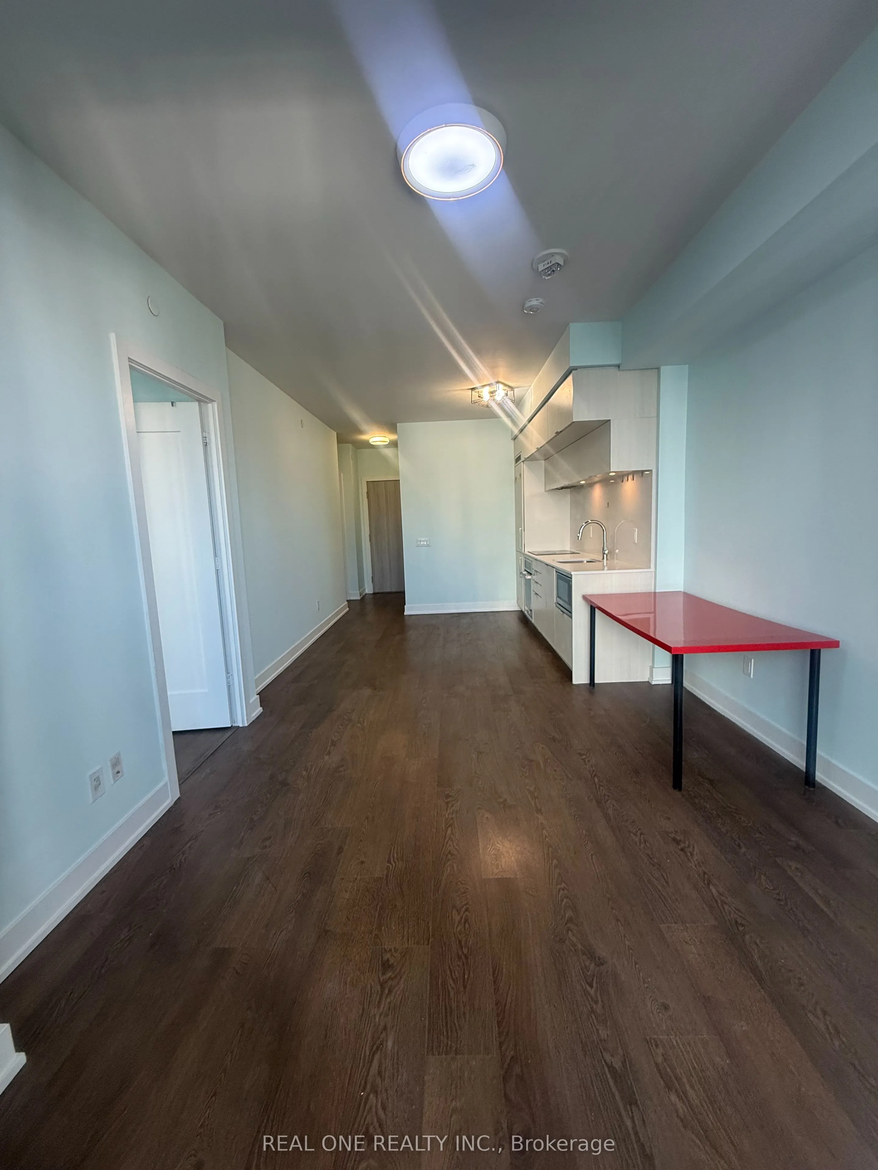 80 Vanauley Street, #610