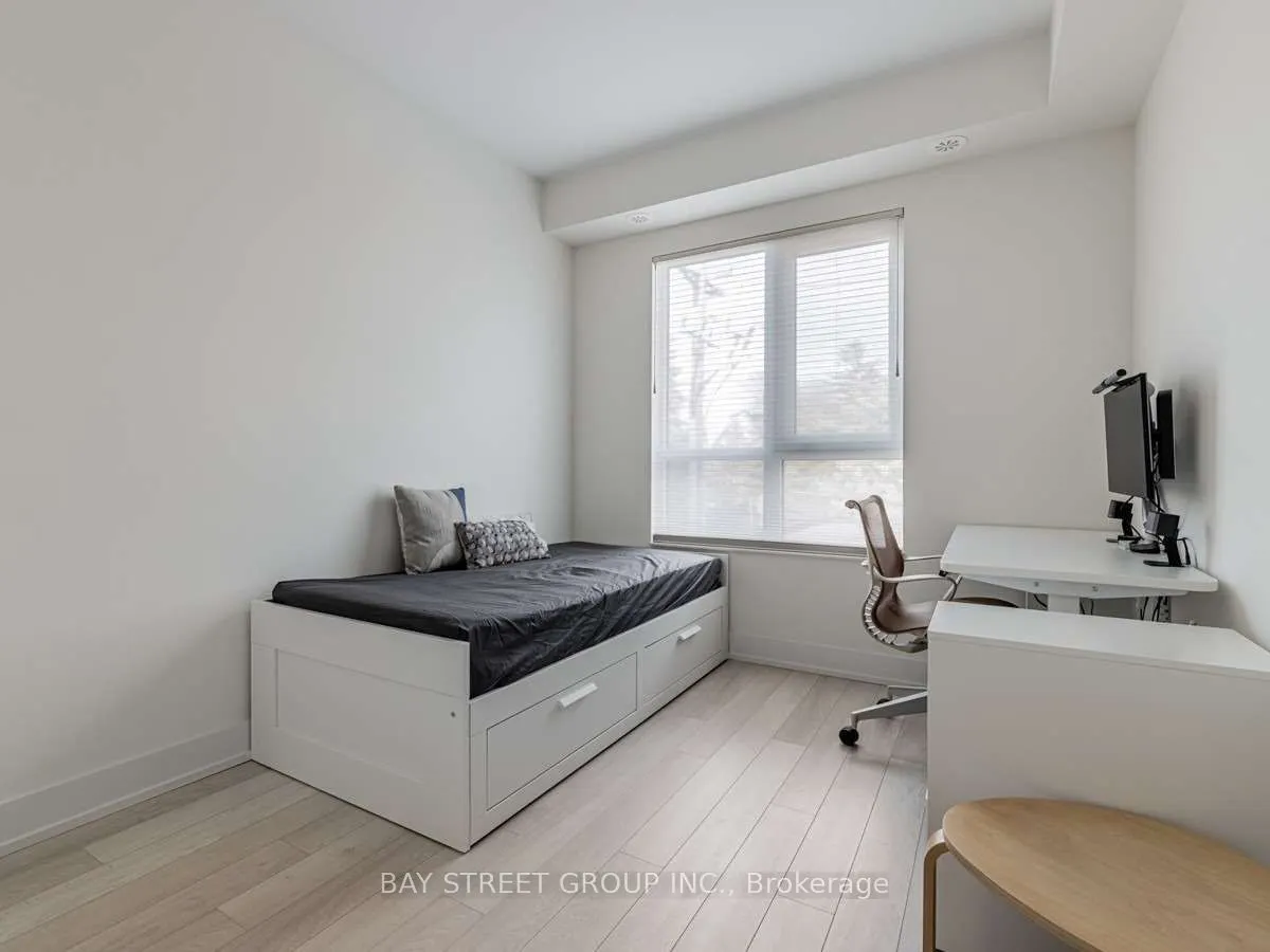 52 Holmes Avenue, #10