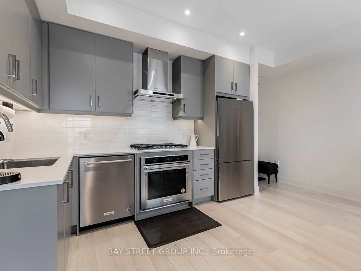 52 Holmes Avenue, #10