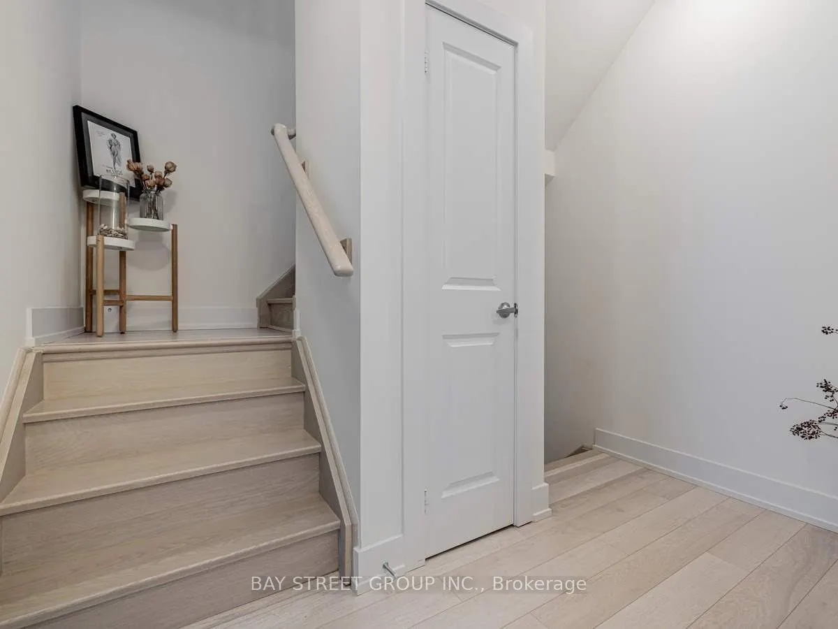 52 Holmes Avenue, #10
