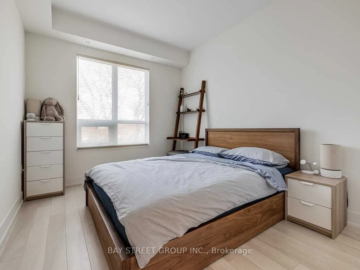 52 Holmes Avenue, #10