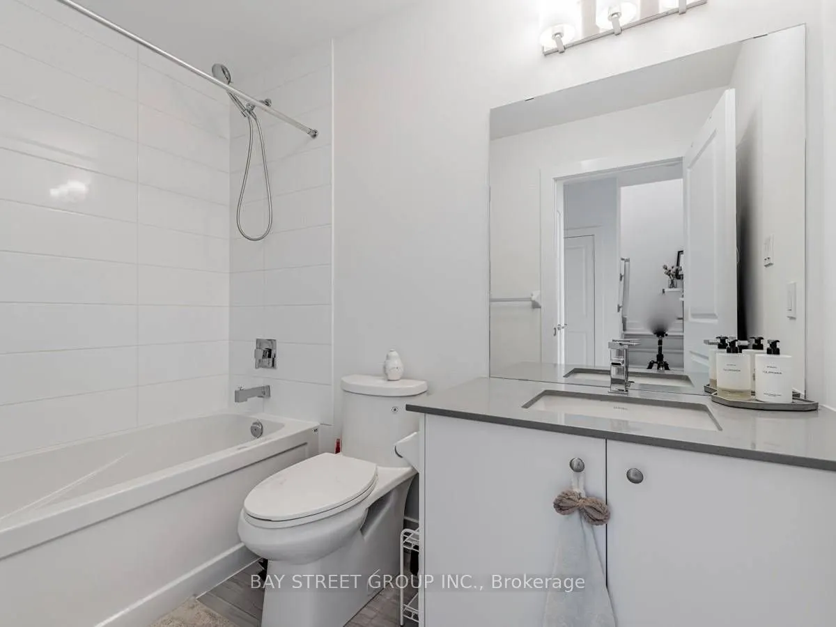 52 Holmes Avenue, #10