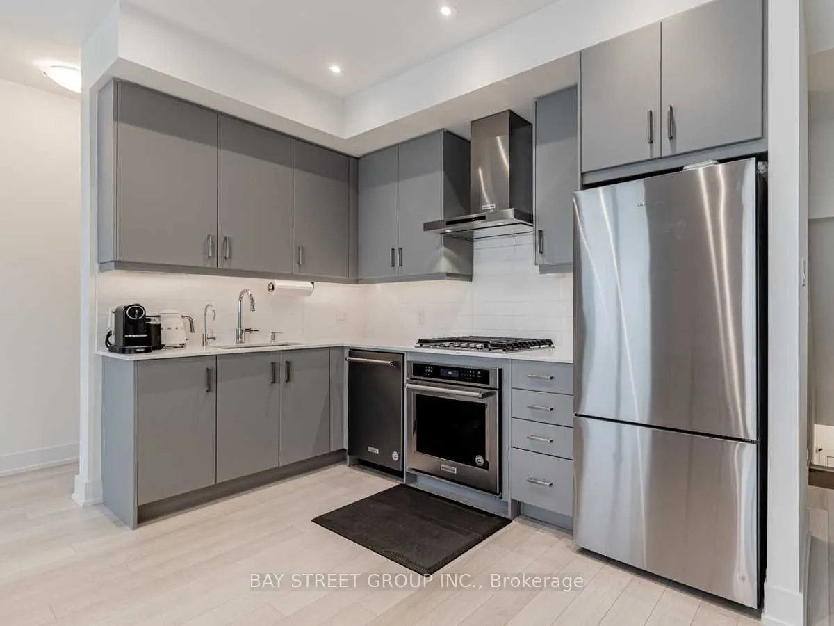 52 Holmes Avenue, #10