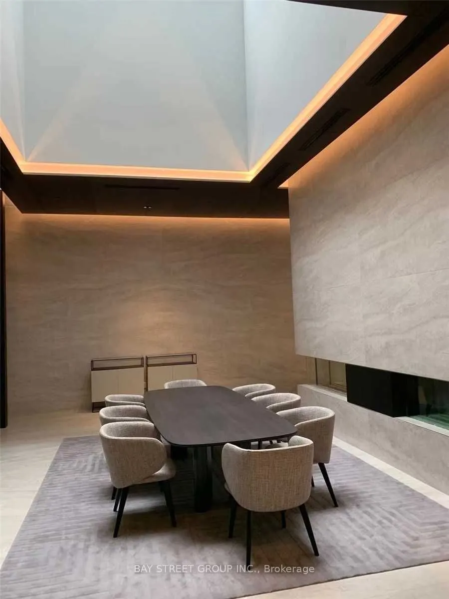 2221 Yonge Street, #2705