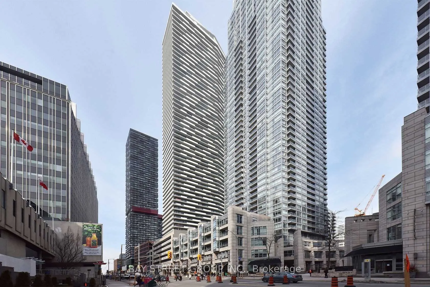 2221 Yonge Street, #2705