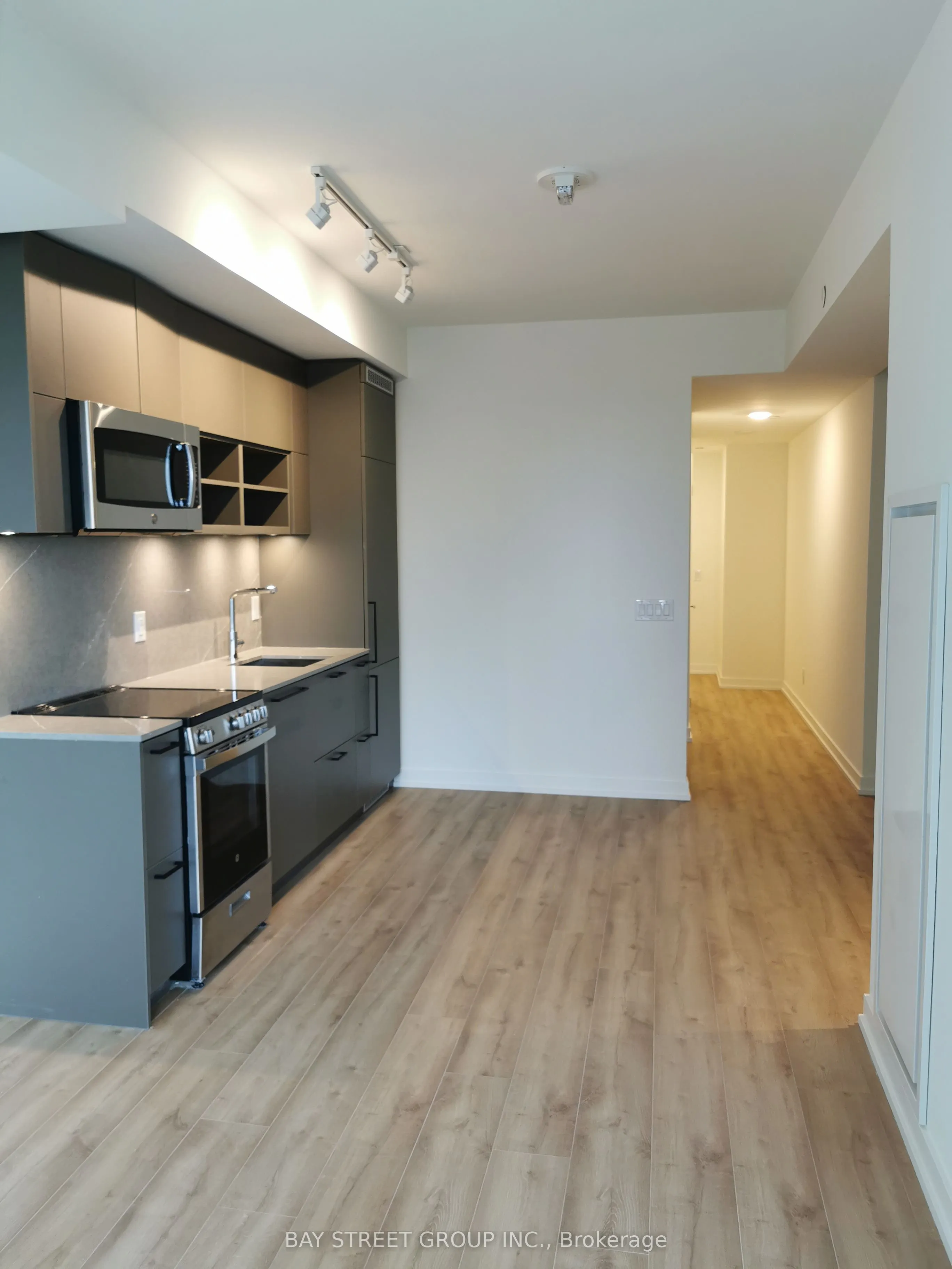 135 East Liberty Street, #1706