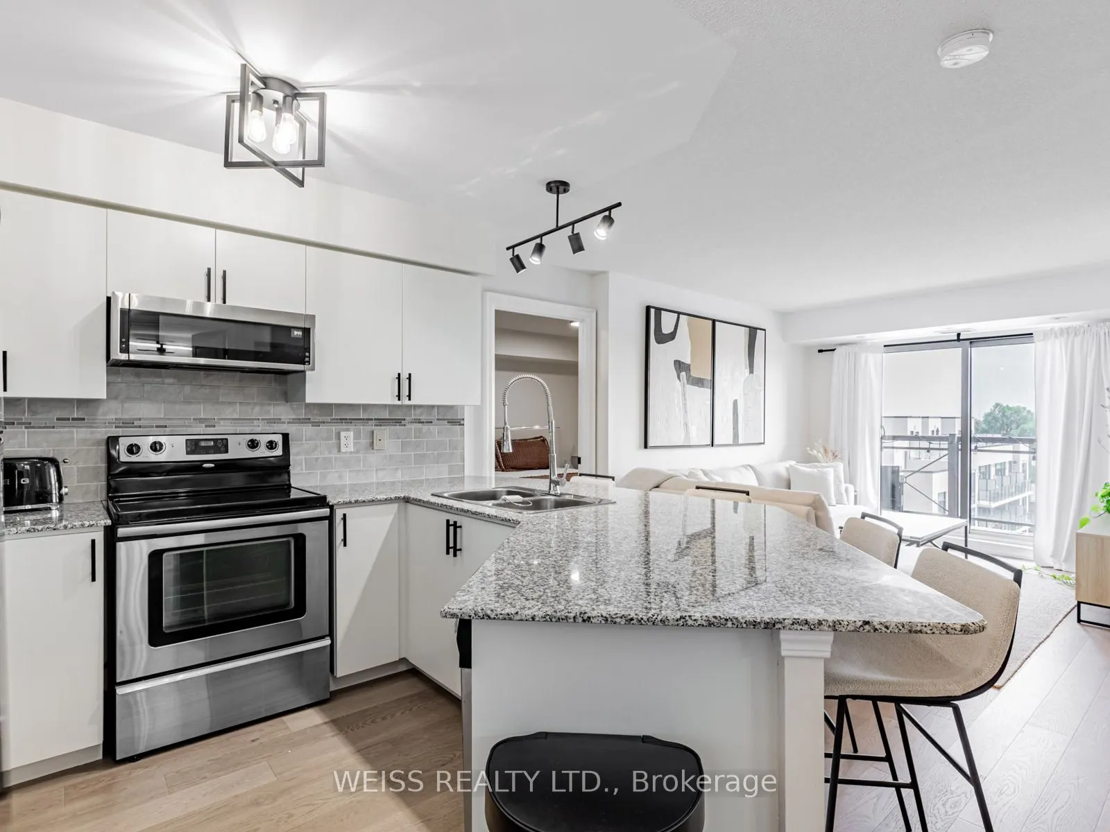872 Sheppard Avenue W, #609