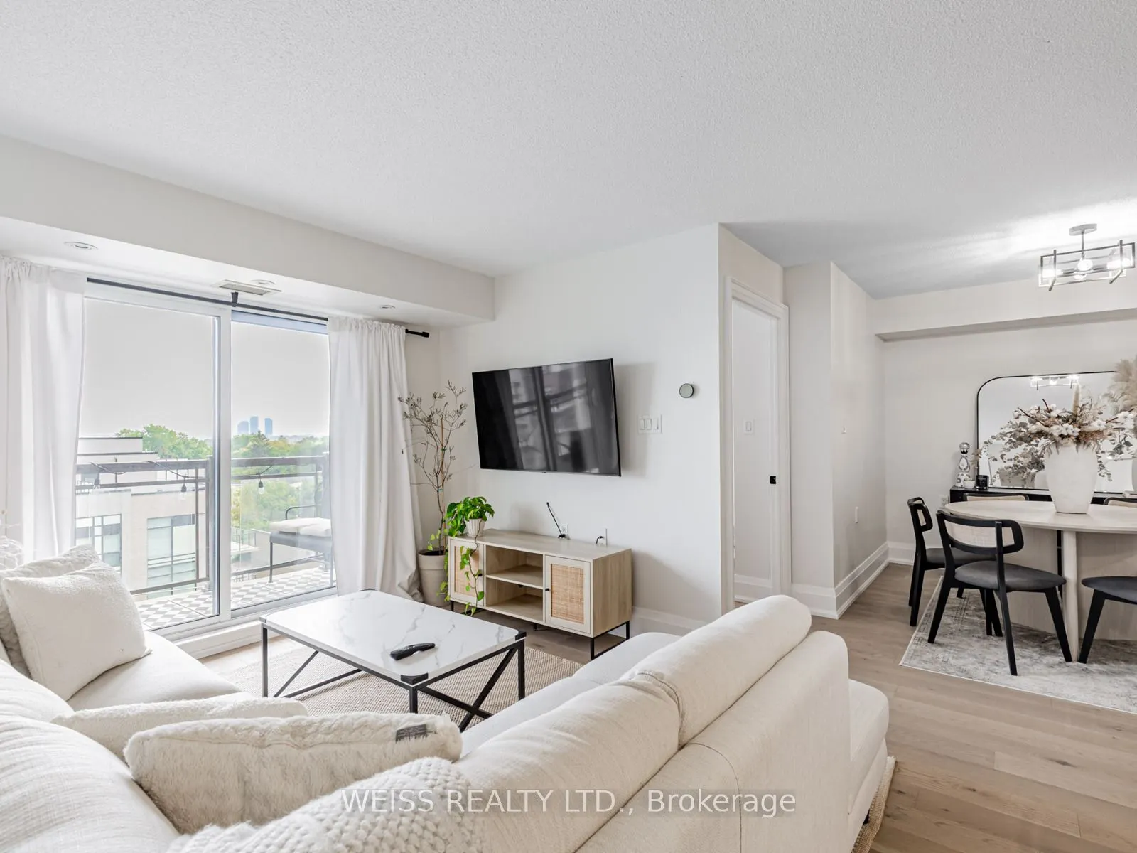 872 Sheppard Avenue W, #609