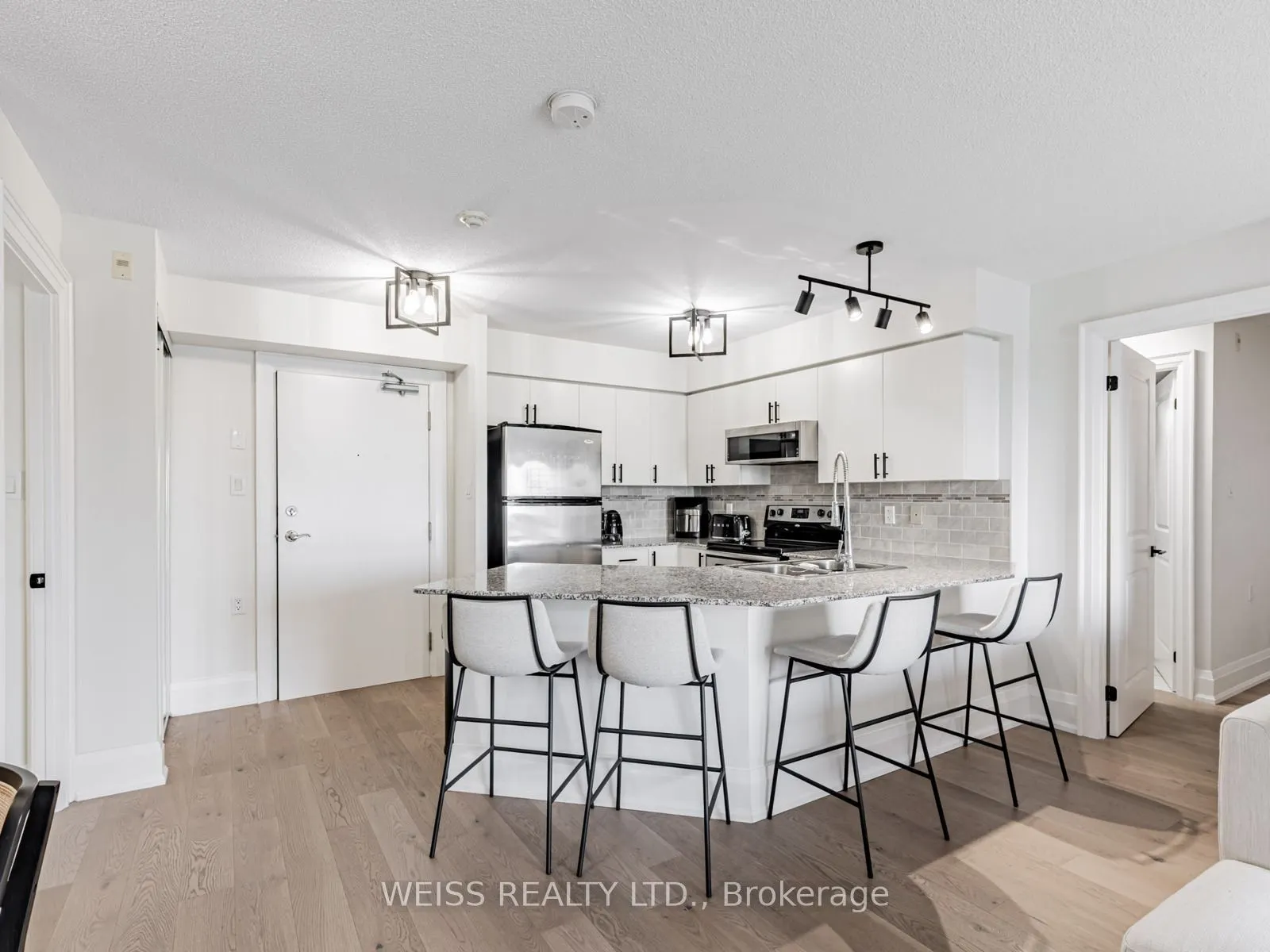 872 Sheppard Avenue W, #609
