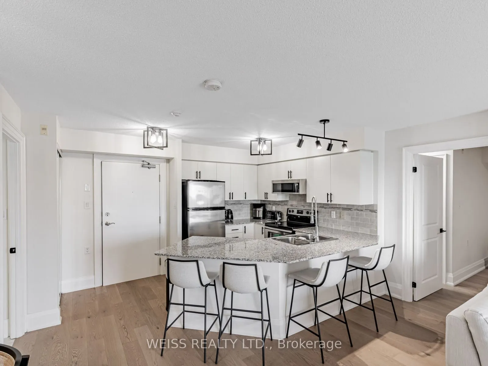 872 Sheppard Avenue W, #609
