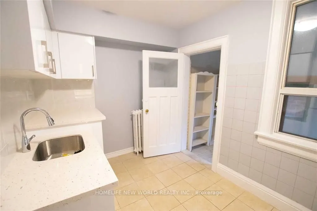 1104 College Street, #3RD Floor