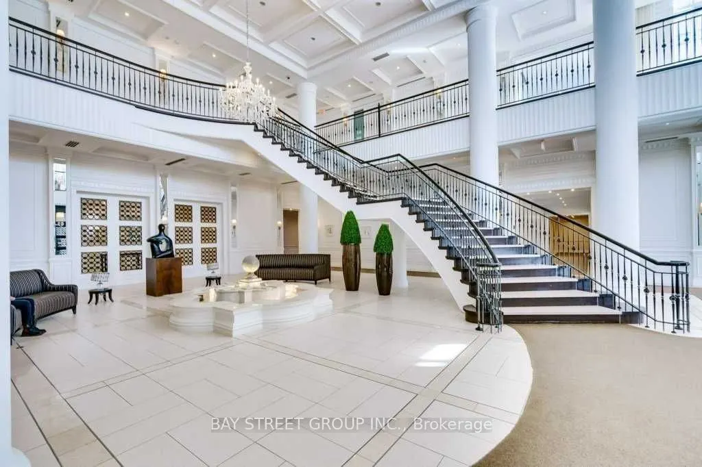 25 Greenview Avenue, #1026