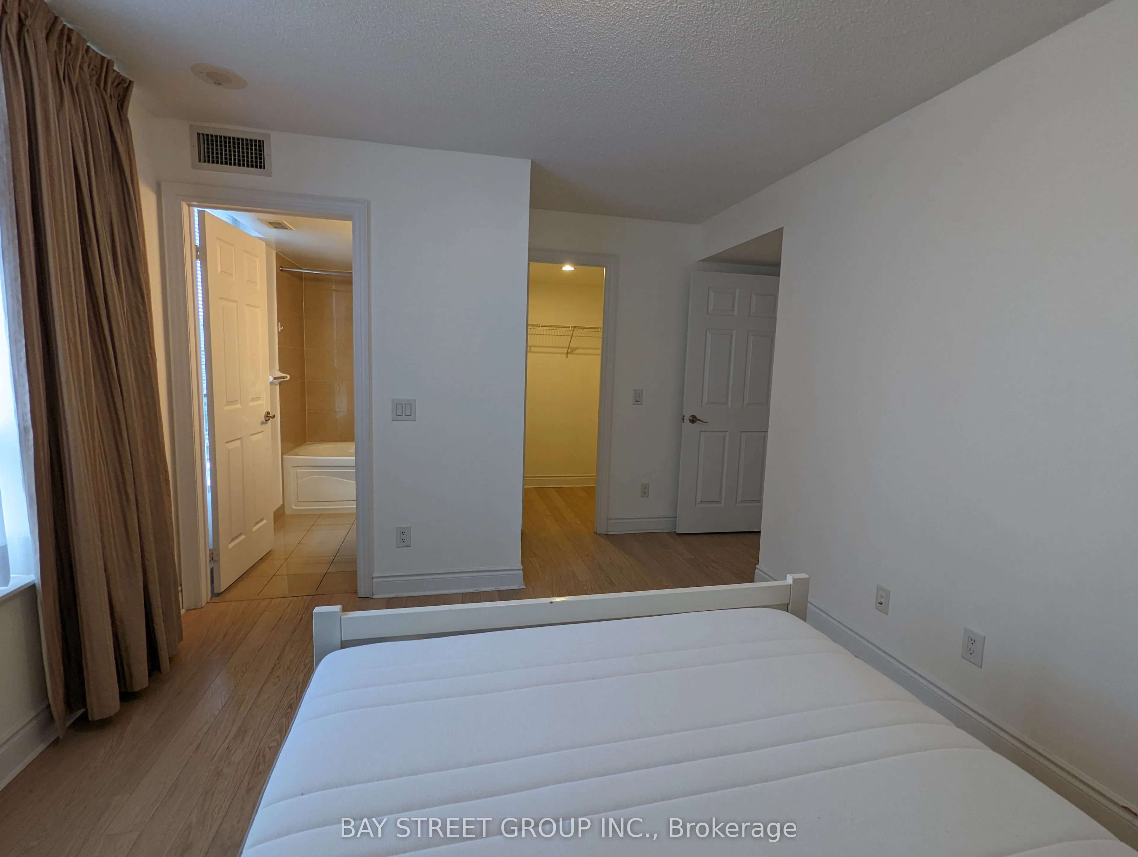 25 Greenview Avenue, #1026