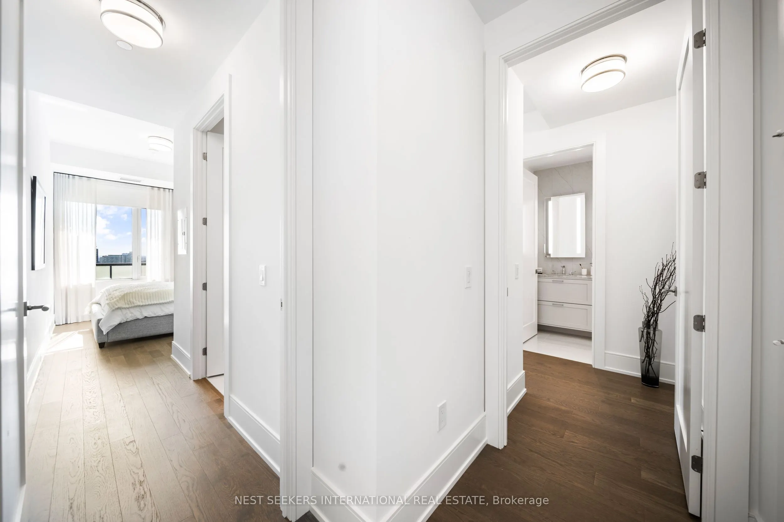 480 Front Street W, #PH2