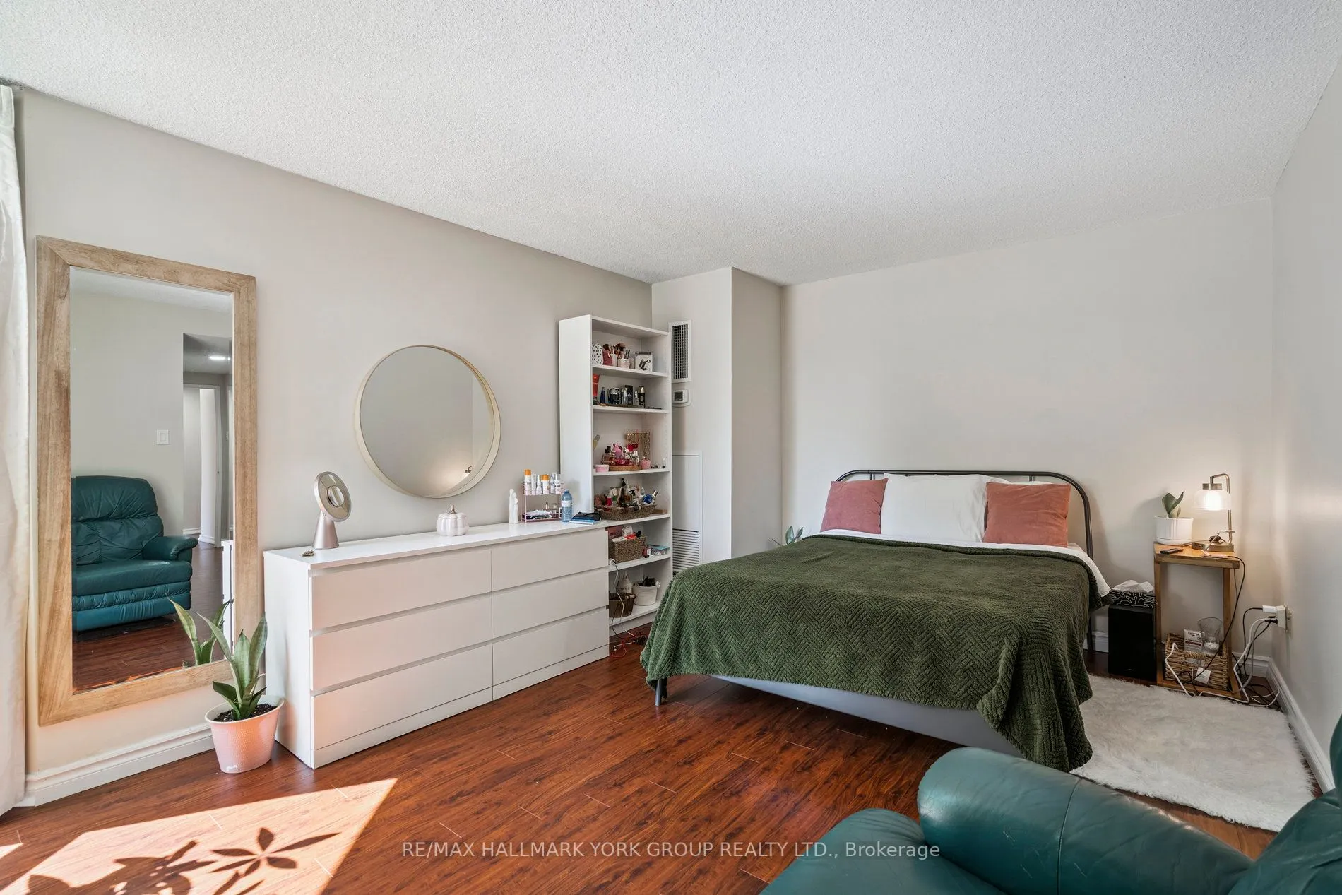 3303 Don Mills Road, #107