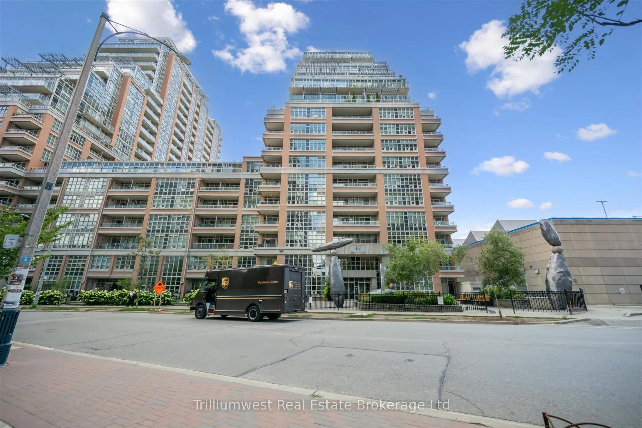 85 East Liberty Street E, #1712