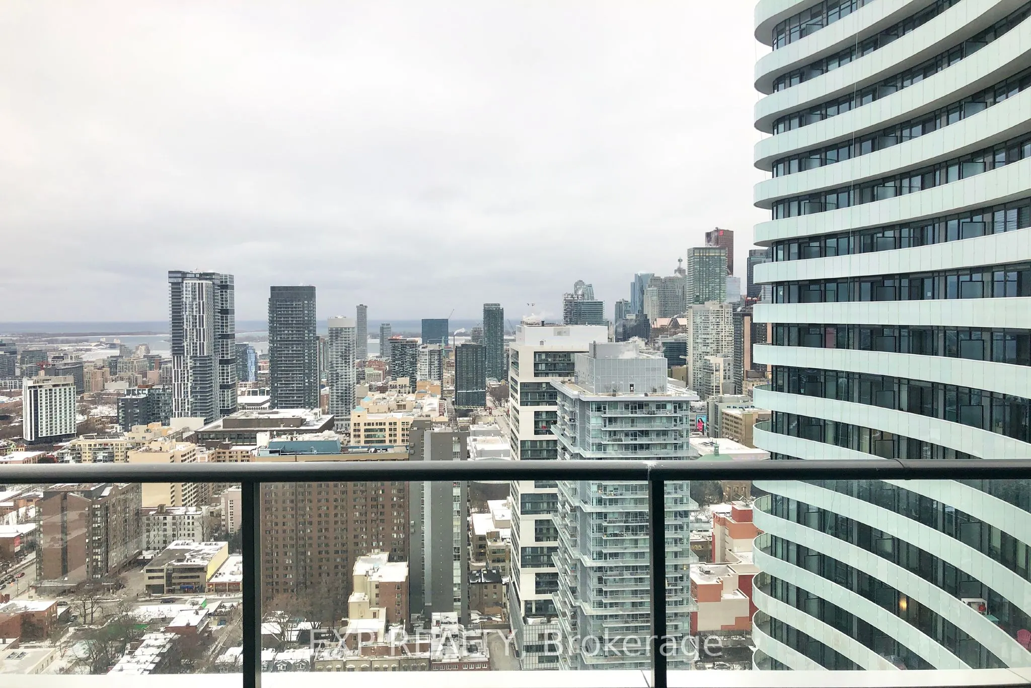 85 Wood Street, #4216