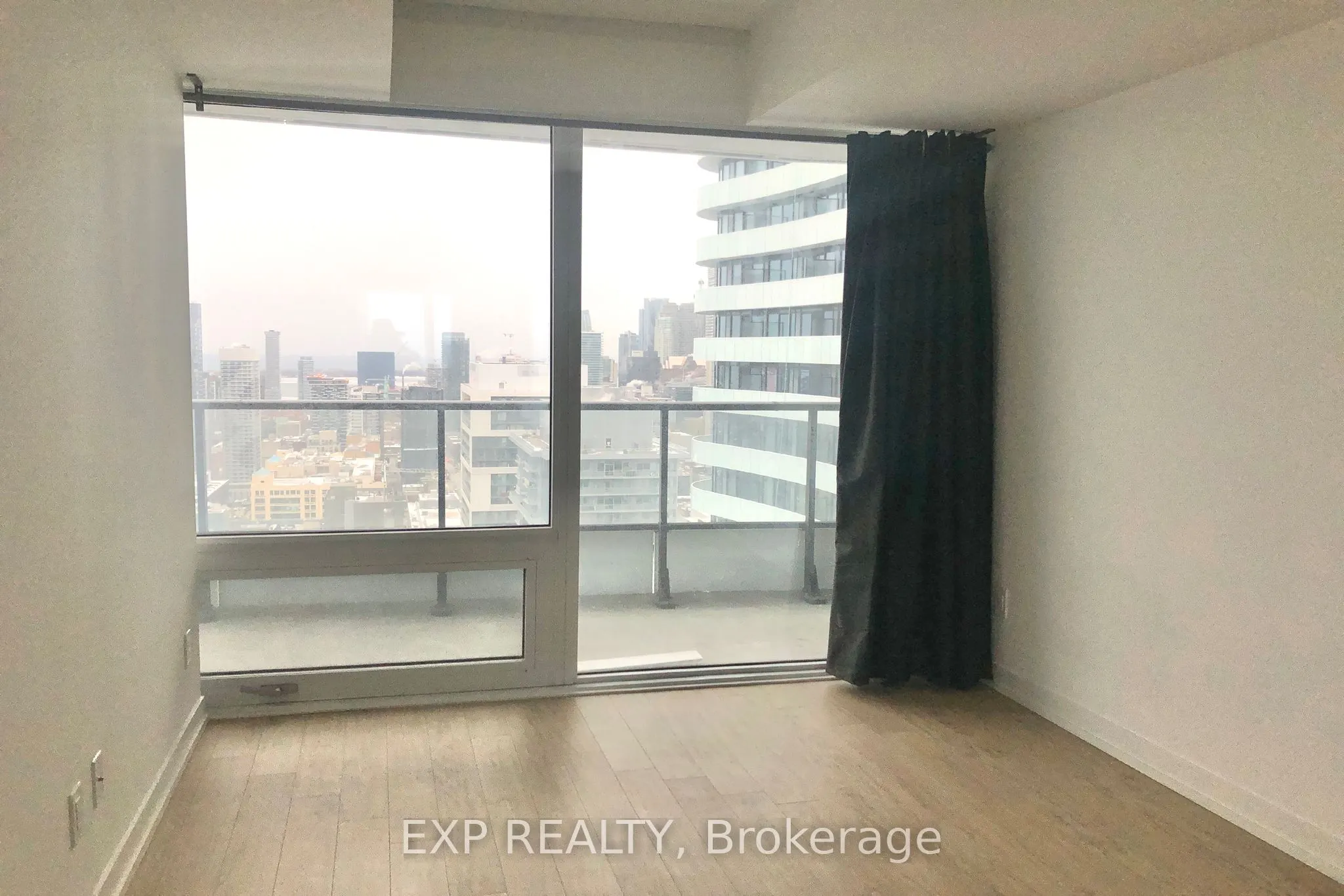 85 Wood Street, #4216