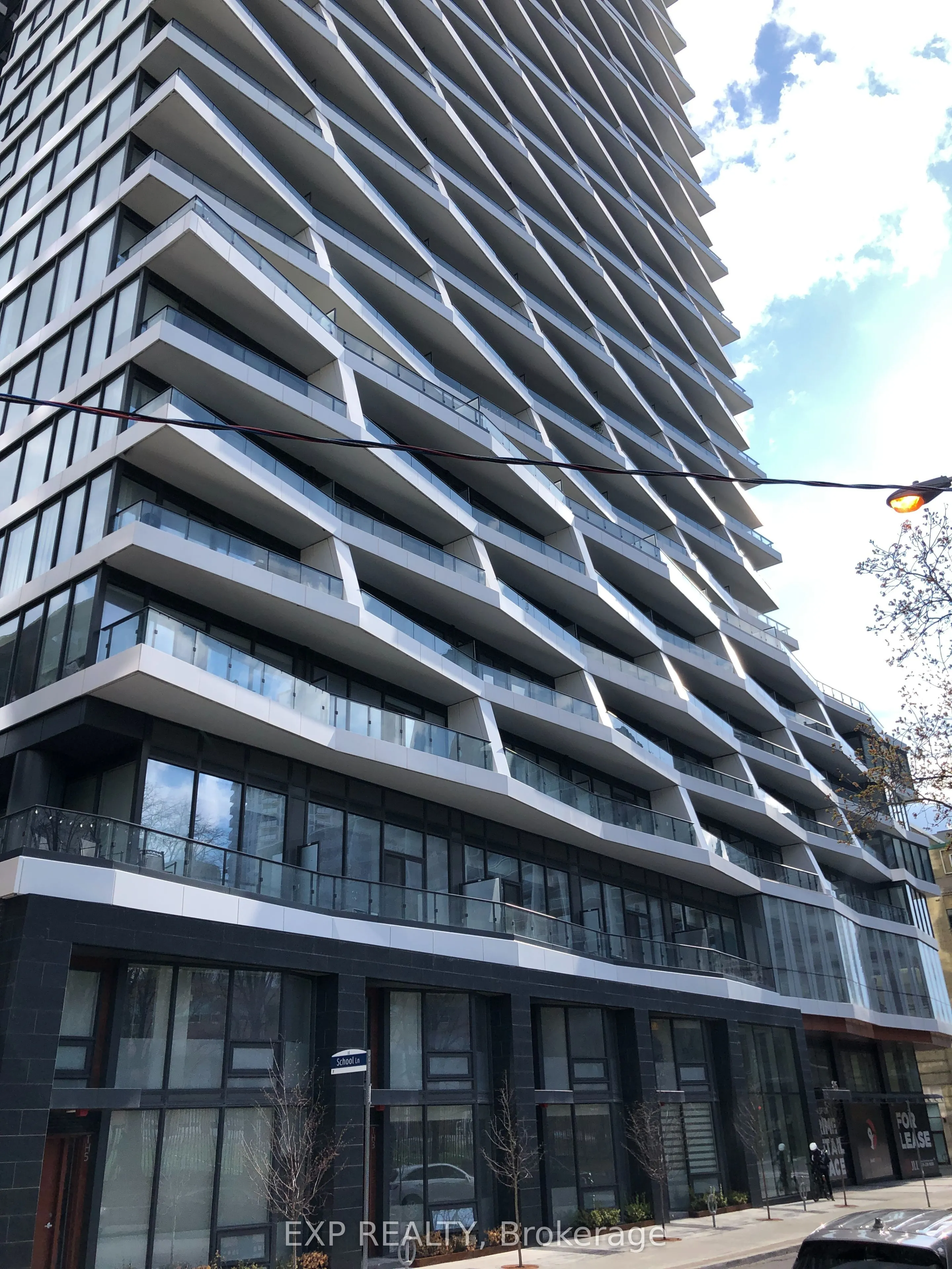 85 Wood Street, #4216